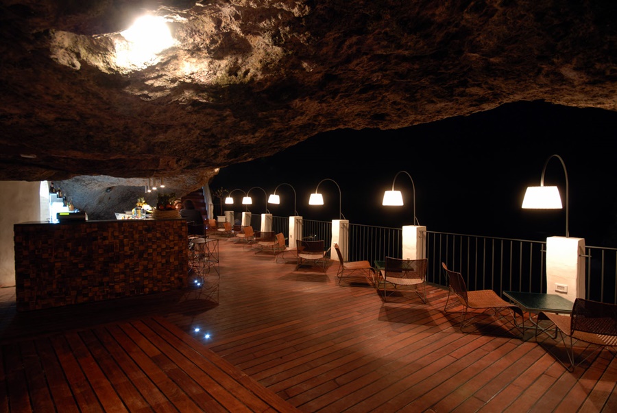 grotta-palazzese-italyanskiy-otel