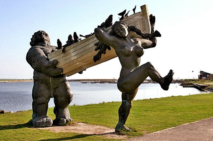 Героями скульптуры являются воспетые в эстонских преданиях супруги-великаны, которые возвращающимися с рыбалки с богатым уловом.