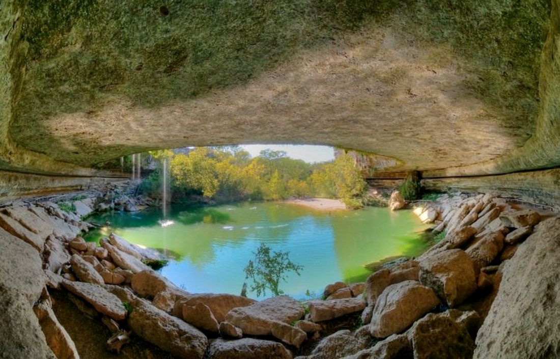 Гамильтон Пул (Hamilton Pool) - наземное и подземное озеро, Остин, США